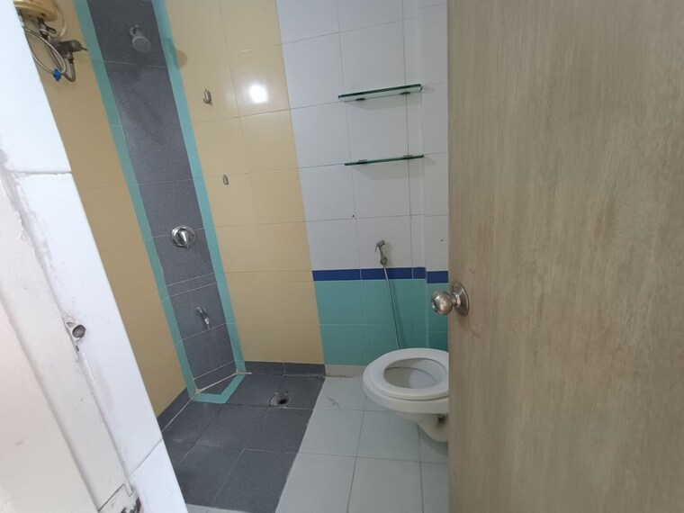 Bathroom, kopar khairane 3 Bedroom 1500 Sq.Ft. Apartment In Kopar Khairane Navi Mumbai 8769337