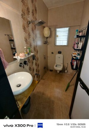 Bathroom in 1.5 BHK Apartment at Chandiwala Pearl Heaven, Andheri East – for Rent