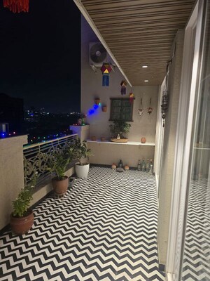 Balcony in 5 BHK Apartment at Neelsidhi Tower, Vashi Sector 9 – for Sale
