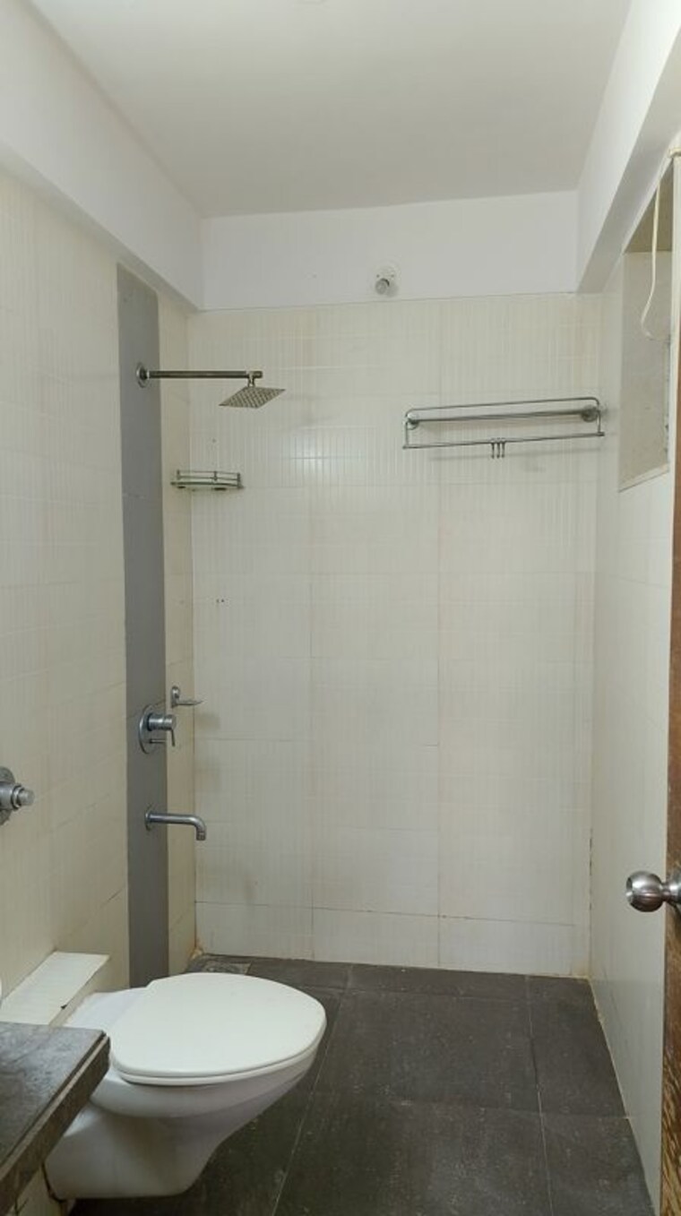 Bathroom, dosti-florentine 2 Bedroom 997 Sq.Ft. Apartment In Wadala Mumbai 10167091