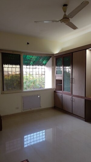 Bedroom in 2 BHK Apartment at Dosti Florentine, Wadala – for Sale