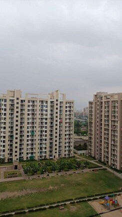4 BHK + Servant Room Apartment For Sale in Unitech The Residences Gurgaon