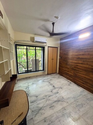 Room in 4 BHK Apartment at Jai Siyaram Apartment Sector 12, Vashi Sector 12 – for Rent