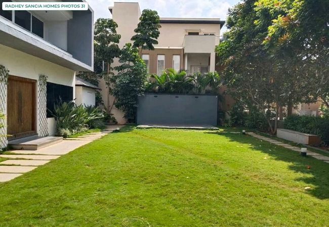 4 BHK + Pooja Room 3600 Sq.Ft. Villa in Radhey Sancia