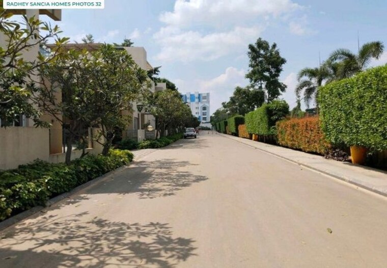 Garden, radhey-sancia 4 Bedroom 3600 Sq.Ft. Villa In Tellapur Hyderabad 10167133