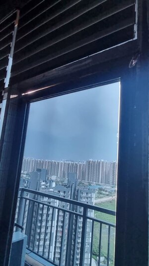 Furnished Amenities in  Co-working Space at DAH Greentech NX One, Tech Zone 4 Greater Noida – for Rent