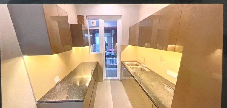 Kitchen, bollywood-esencia 3 Bedroom 1800 Sq.Ft. Apartment In Ghazipur Zirakpur 10167169