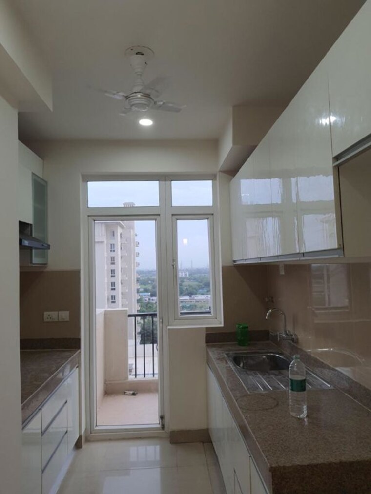 Kitchen, emaar-emerald-estate 3 Bedroom 1310 Sq.Ft. Apartment In Sector 65 Gurgaon 10167174