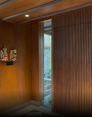 Bedroom in 6+ BHK Villa at Suncity – for Sale