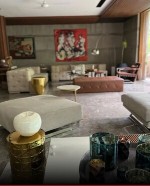 Living Room in 6+ BHK Villa at Suncity – for Sale