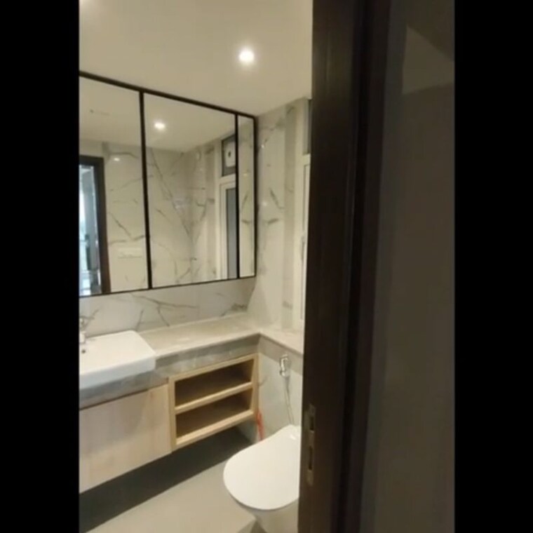 Bathroom, dlf-garden-city-independent-floors 4 Bedroom 3150 Sq.Ft. Builder Floor In Meoka Gurgaon 10167199