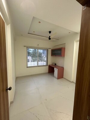 Room in 3 BHK Apartment at Savedi – for Rent