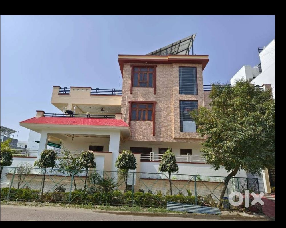 5 BHK + Pooja Room,Servant Room,Study Room,Extra Room Independent House For Rent in Gomti Nagar