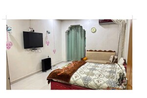 Bedroom in 5 BHK Villa at Gomti Nagar – for Rent
