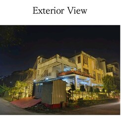 5 BHK + Pooja Room,Servant Room,Study Room,Extra Room Villa For Rent in Gomti Nagar