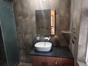 Bathroom in 5 BHK Builder Floor at Sushant Lok 3, Sector 57 – for Rent