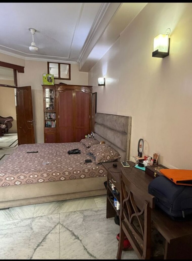 Bedroom, east of kailash 2 Bedroom 900 Sq.Ft. Builder Floor In East Of Kailash Delhi 10167296