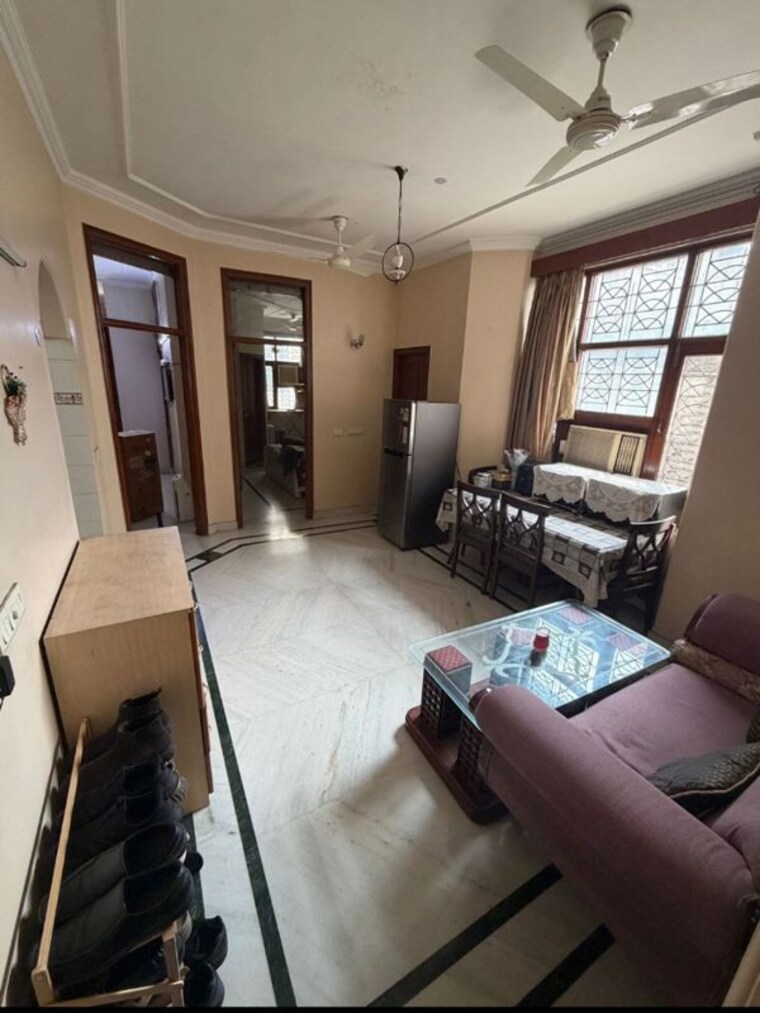 Team Area, east of kailash 2 Bedroom 900 Sq.Ft. Builder Floor In East Of Kailash Delhi 10167296
