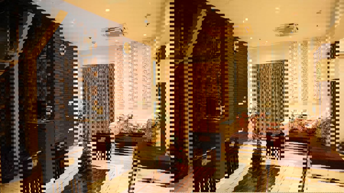 5 BHK + Pooja Room,Servant Room,Extra Room 5600 Sq.Ft. Apartment in Mahagun Marvella