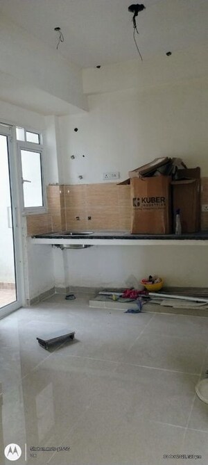 Bathroom in 3 BHK Apartment at Omaxe R2, Gomti Nagar – for Sale