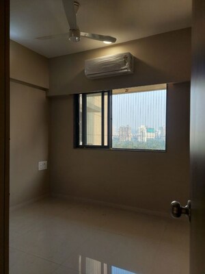 2 BHK Apartment For Rent in Lotus Unity, Versova