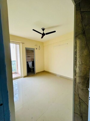 Room in 3 BHK Apartment at ROF Alante, Sector 108 – for Rent