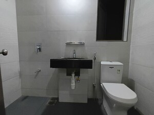 Master Bedroom in 2 BHK Apartment at Kalpataru Paramount, Kapur Bawdi – for Sale