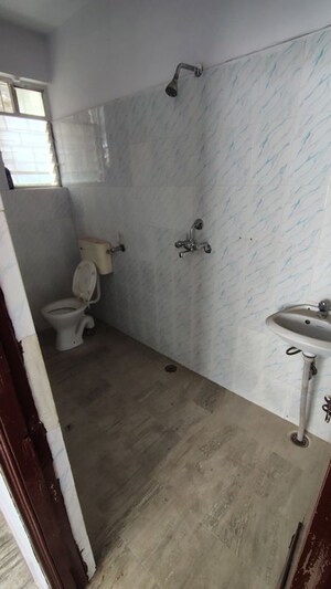 Bathroom in 2 BHK Apartment at Bariatu – for Sale
