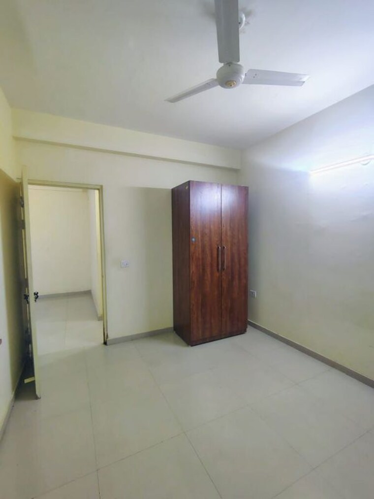 Room, signature-global-prime 2 Bedroom 800 Sq.Ft. Apartment In Sector 63a Gurgaon 10167395