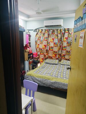 Bedroom in 2 BHK Apartment at Bhayandar West – for Rent