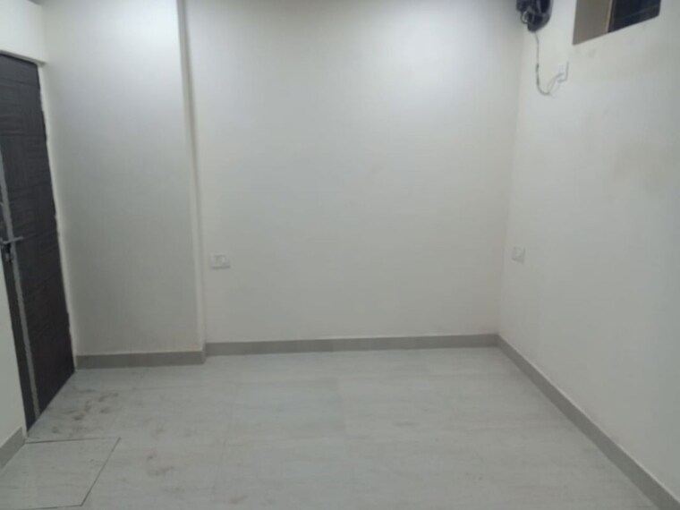 Room, kalkaji 1 RK 300 Sq.Ft. Builder Floor In Kalkaji Delhi 10167423