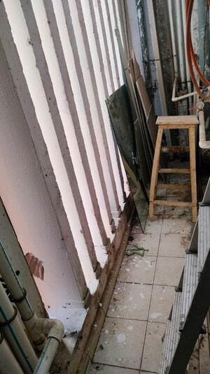 Balcony in 2 BHK Apartment at Kalpataru Towers, Kandivali East – for Rent