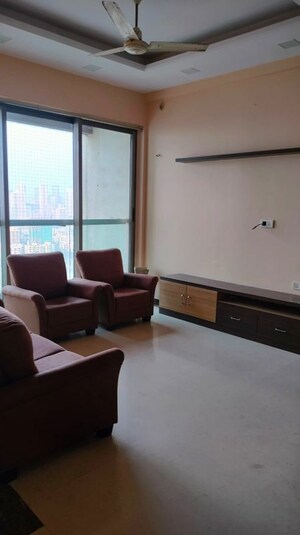 Living Room in 2 BHK Apartment at Kalpataru Towers, Kandivali East – for Rent