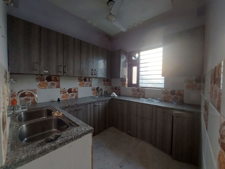 Kitchen, sector 46 2 Bedroom 1440 Sq.Ft. Builder Floor In Sector 46 Gurgaon 10167489