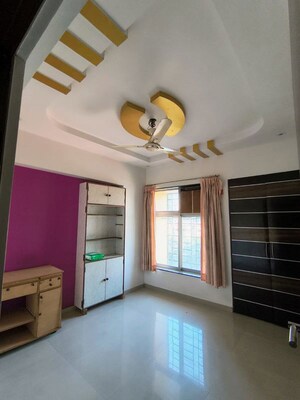 Room in 2 BHK Apartment at Soham Garden, Manpada – for Rent