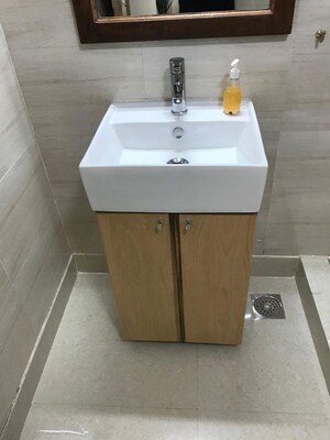 Bathroom in 1 BHK Apartment at Green Park – for Rent