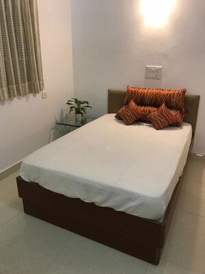 Bedroom in 1 BHK Apartment at Green Park – for Rent