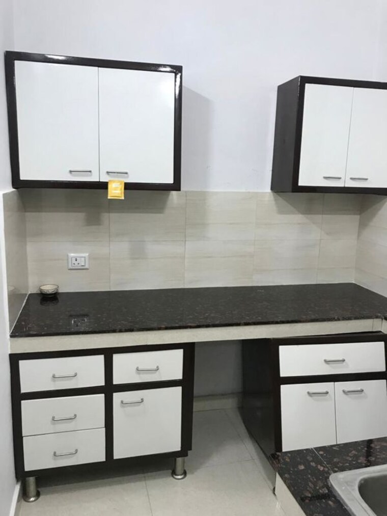 Kitchen, green park 1 Bedroom 500 Sq.Ft. Apartment In Green Park Delhi 10167560