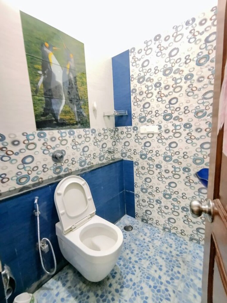 Bathroom, hsr layout 3 Bedroom 2900 Sq.Ft. Apartment In Hsr Layout Bangalore 10088353