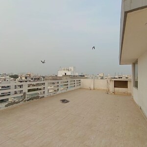 Balcony in 2 BHK Builder Floor at Sector 46 – for Rent