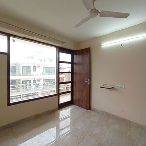 Room in 2 BHK Builder Floor at Sector 46 – for Rent