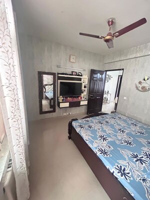 Bedroom in 3 BHK Apartment at Orchid Petals, Sector 49 – for Rent