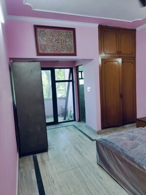 Room in 2 BHK Apartment at Shatabdi Vihar, Sector 52 – for Rent
