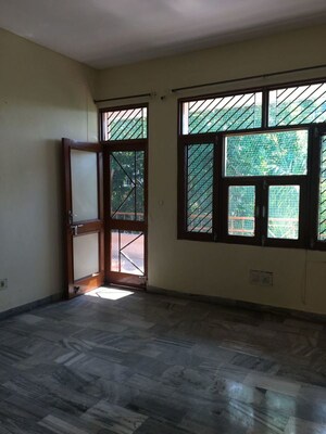Room in 5 BHK Independent House at Sector 26 – for Sale