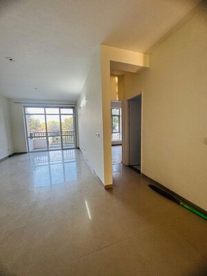 Room in 4 BHK Apartment at Omaxe New Chandigarh, North Mullanpur – for Rent