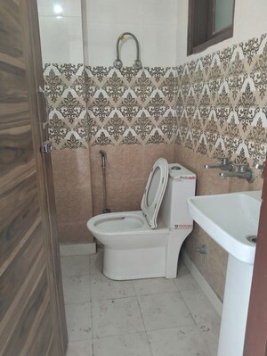 1 BHK Builder Floor For Rent in Neb Sarai