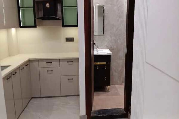 Kitchen, mahavir enclave 3 Bedroom 110 Sq.Yd. Apartment In Mahavir Enclave Delhi 10167806