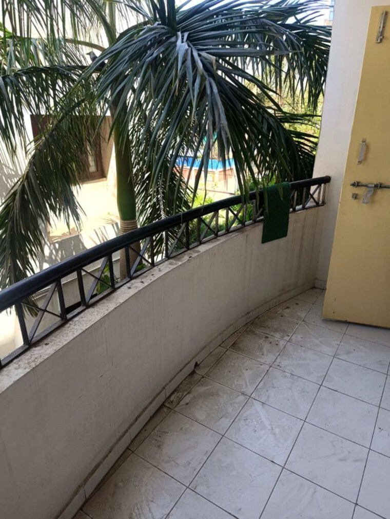 Balcony, satellite 3 Bedroom 165 Sq.Yd. Apartment In Satellite Ahmedabad 10167690