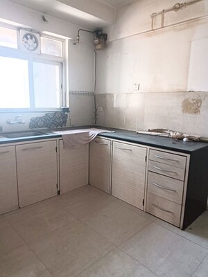 Kitchen in 3 BHK Apartment at Hiranandani Meadows, Manpada – for Sale