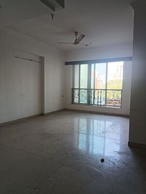 Room in 3 BHK Apartment at Hiranandani Meadows, Manpada – for Sale